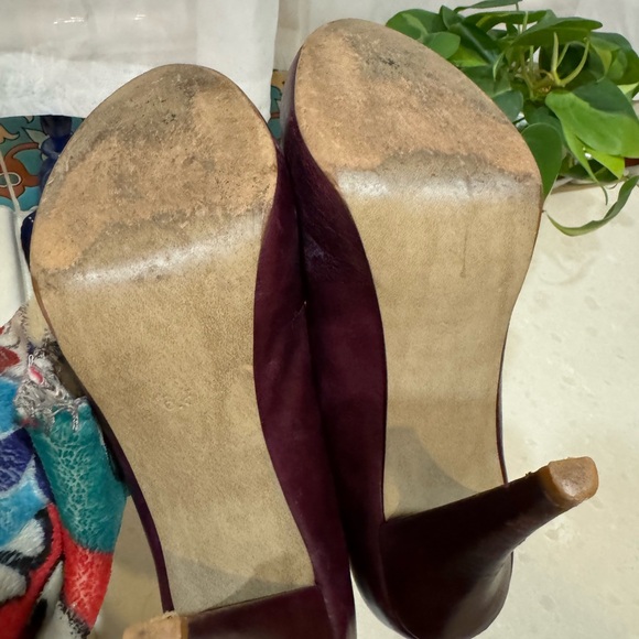 Burgundy High Heels- beautiful Steve Madden - Picture 3 of 3